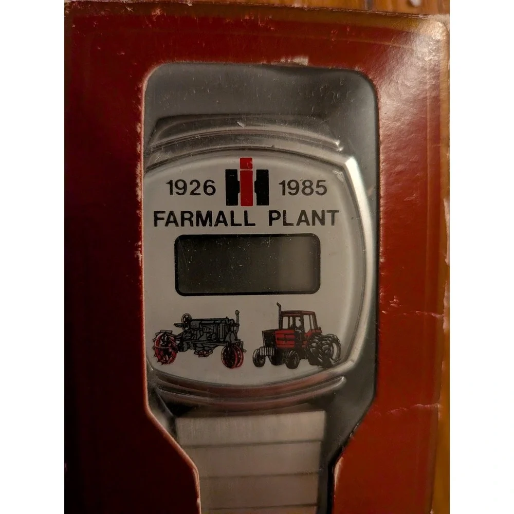 Vintage International Harvester Farmall Plant 1926-1985 Digital Watch Tractor IH
